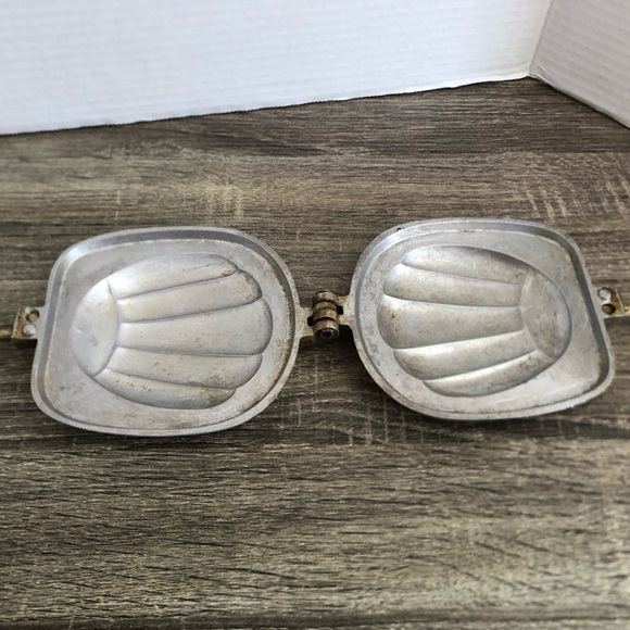 Vtg Cuisor Metal Sandwich Maker - Picture 6 of 16